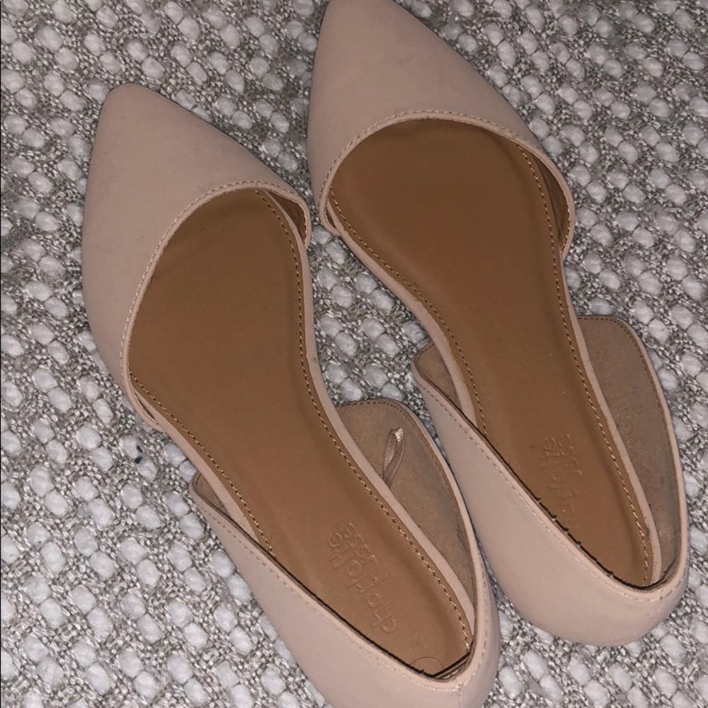 Brand New!! Pointy Toe Nude Flats!!